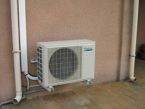 Pose d'une climatisation mono split Daikin (1)